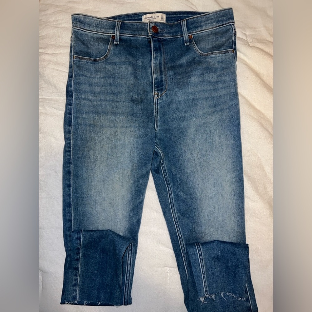 Abercrombie & Fitch - Light Wash Jegging